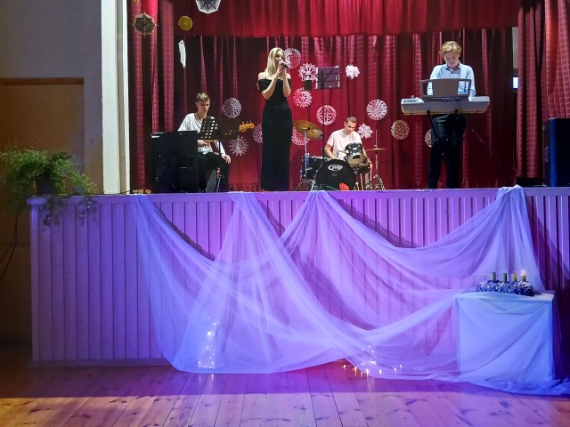 Adventa sveces iedegšana